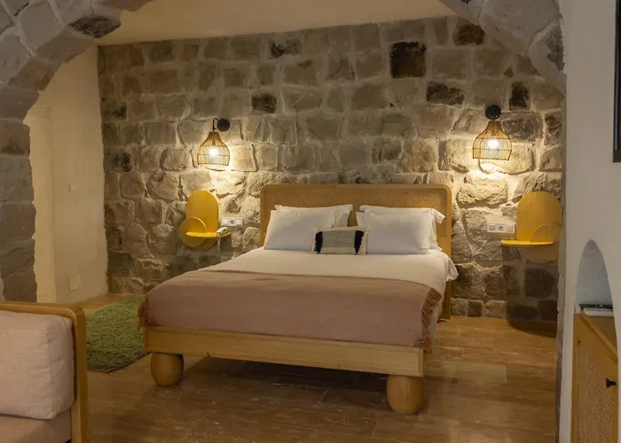 Otel Naif - Adults Only