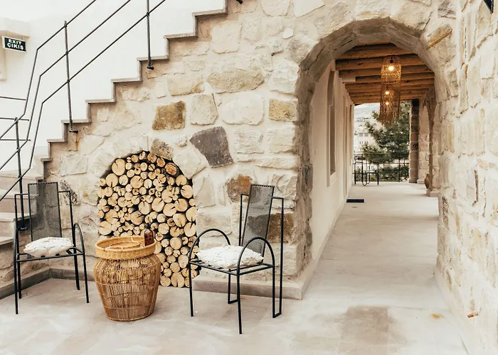 Naif - Adults Only 5*